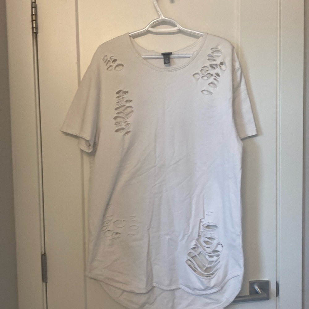 White ripped men’s tee